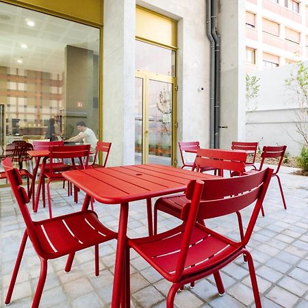 Easyhotel Marseille Euromed Εξωτερικό φωτογραφία