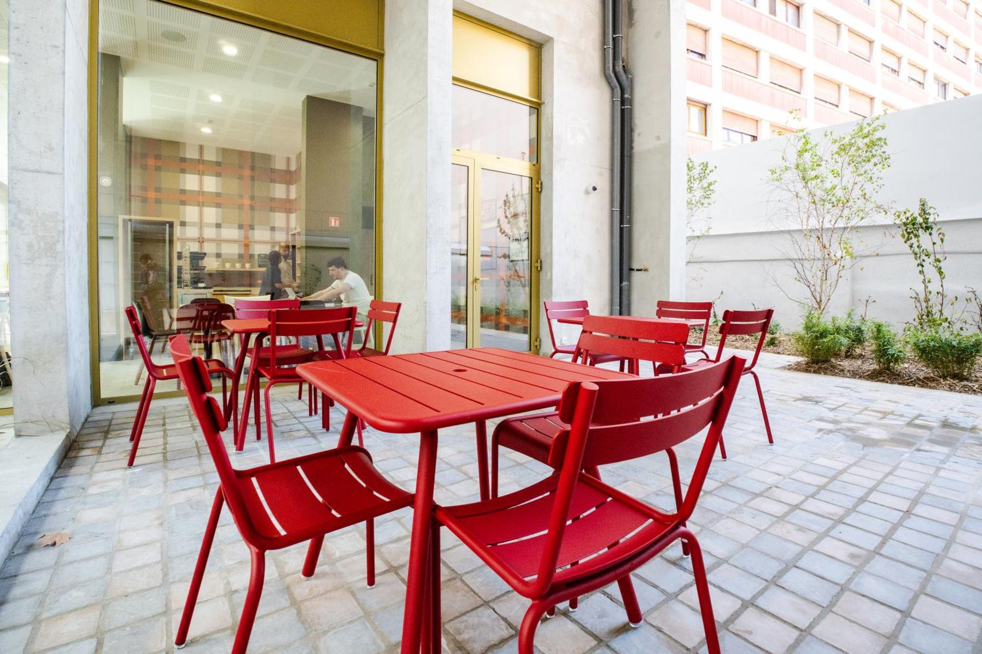 Easyhotel Marseille Euromed Εξωτερικό φωτογραφία