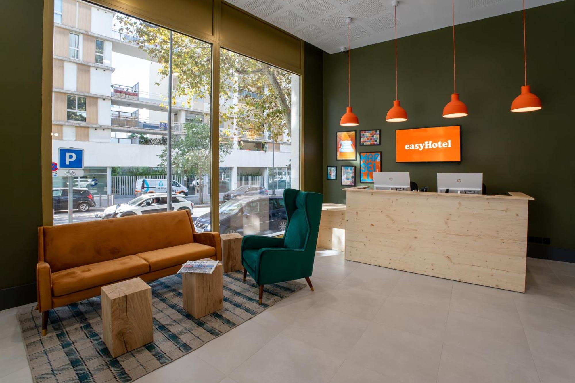 Easyhotel Marseille Euromed Εξωτερικό φωτογραφία