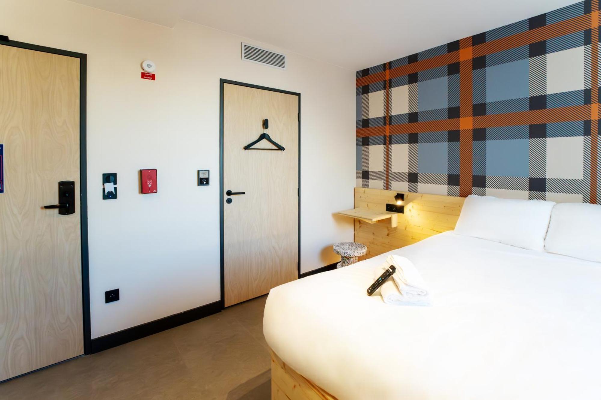 Easyhotel Marseille Euromed Εξωτερικό φωτογραφία