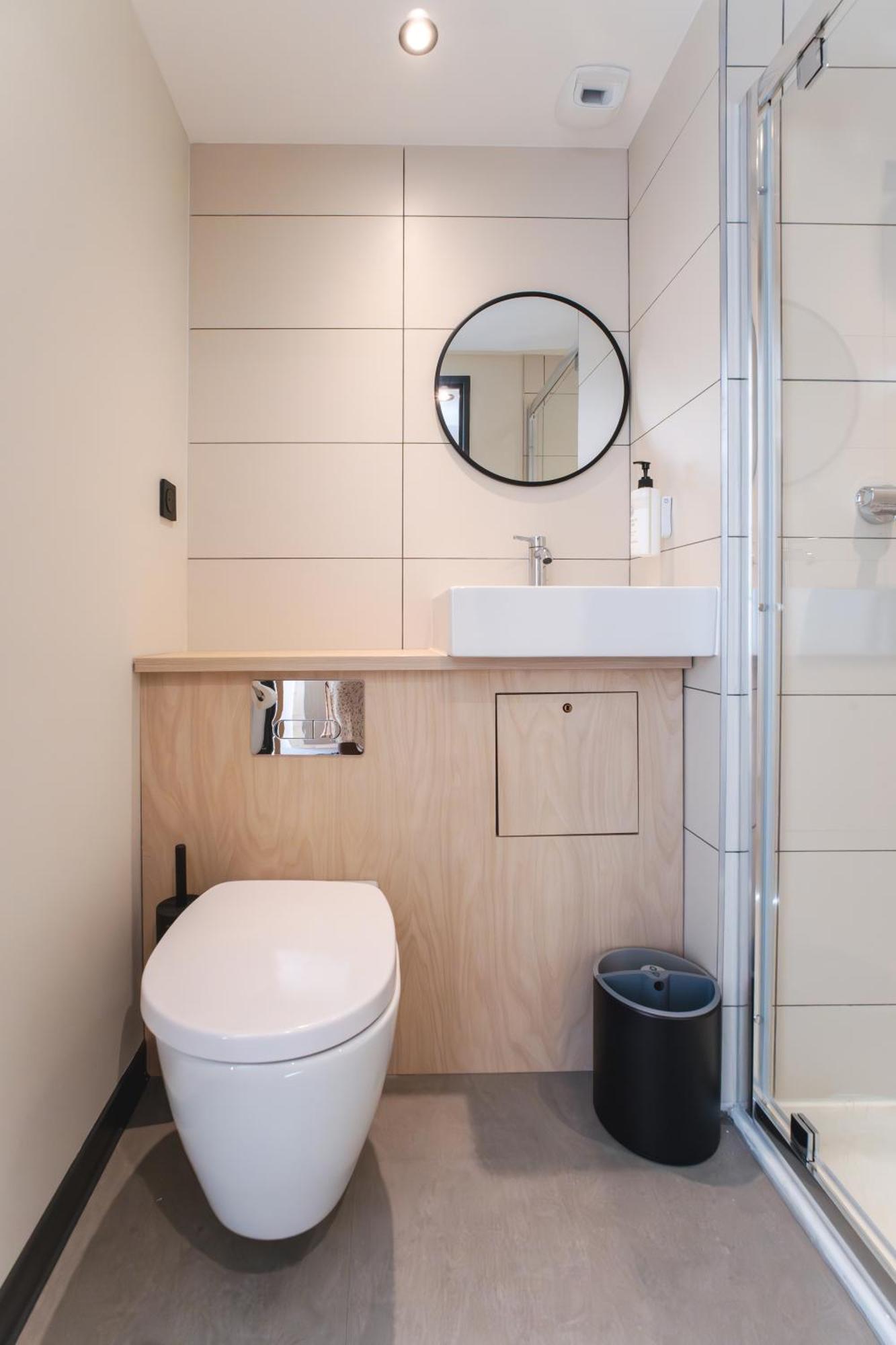 Easyhotel Marseille Euromed Εξωτερικό φωτογραφία