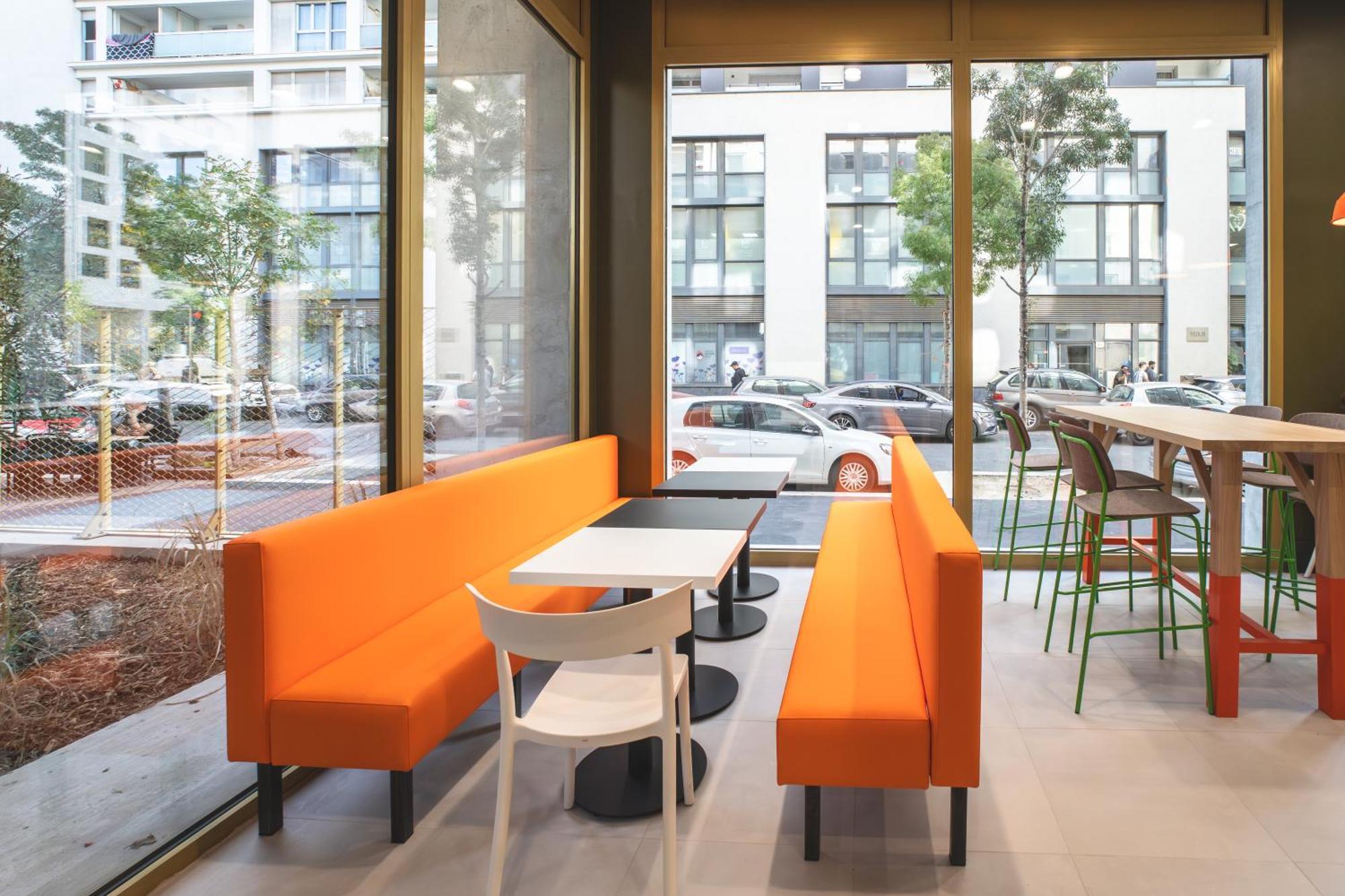 Easyhotel Marseille Euromed Εξωτερικό φωτογραφία