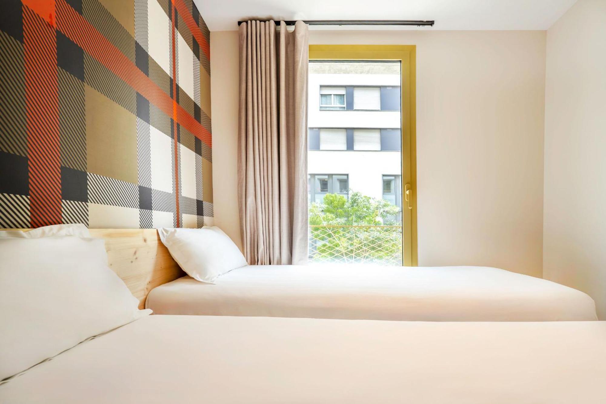 Easyhotel Marseille Euromed Εξωτερικό φωτογραφία